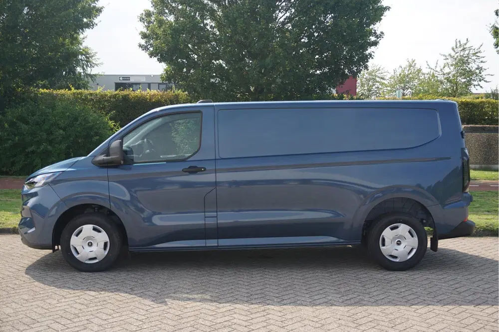 Ford Transit Custom 300L 136PK Trend BPM VRIJ 13" Sync Appl uit 2024, foto 2