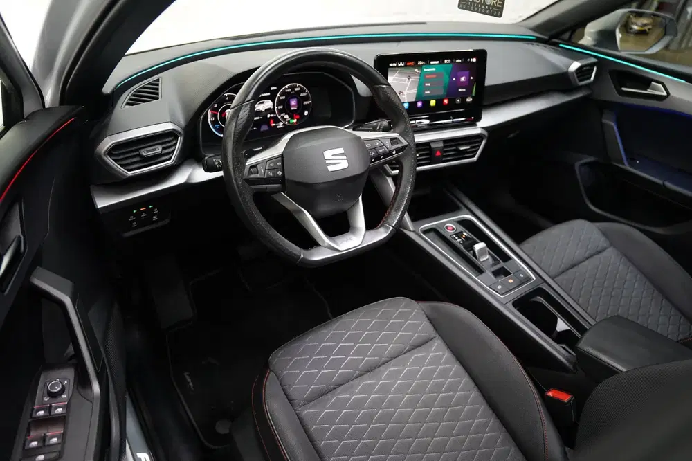 SEAT Leon 1.4 TSI eHybrid PHEV FR PANO VIRTUAL SFEER uit 2022, foto 12