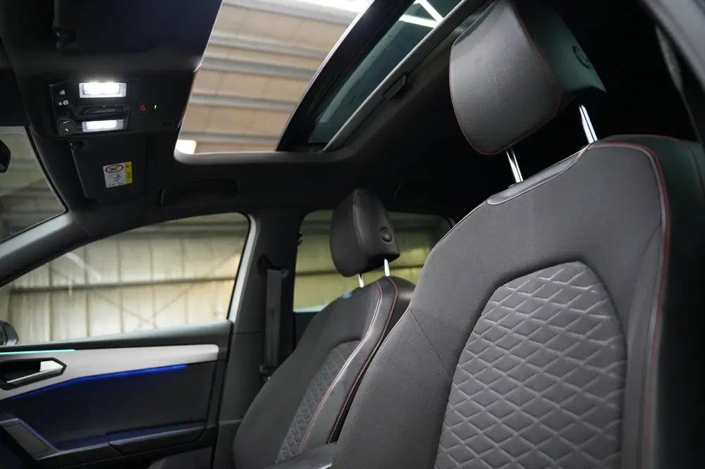 SEAT Leon 1.4 TSI eHybrid PHEV FR PANO VIRTUAL SFEER uit 2022, foto 13