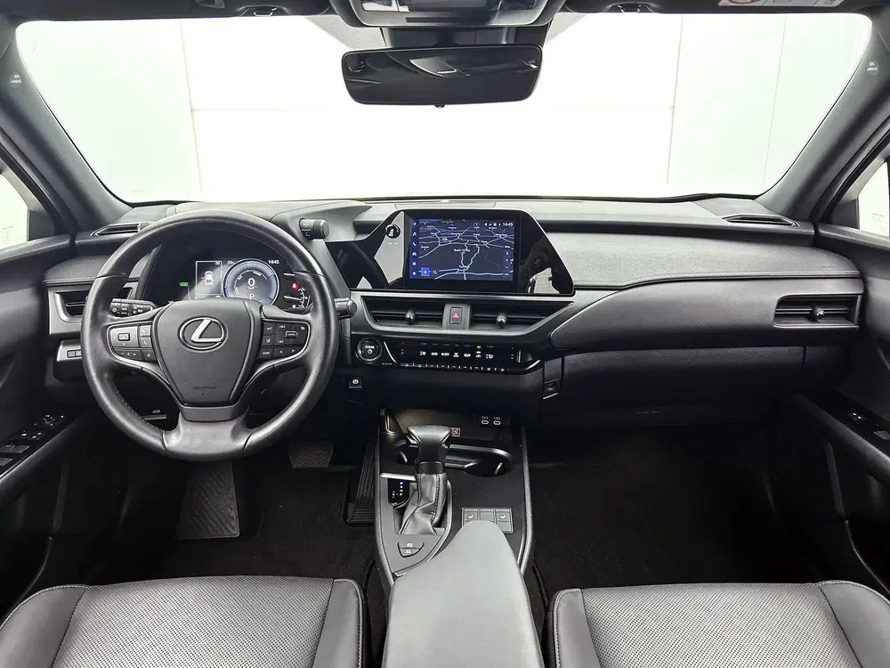 Lexus UX 250h Business Line uit 2022, foto 4