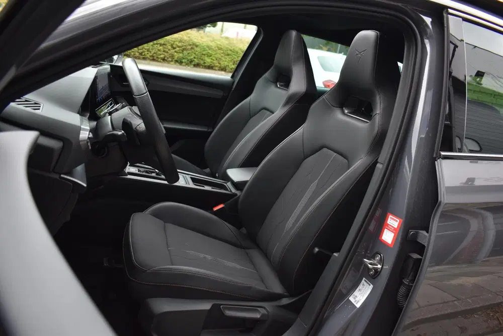 Cupra Leon 1.4 e-Hybrid VZ Business Pano Keyless Lane uit 2022, foto 11