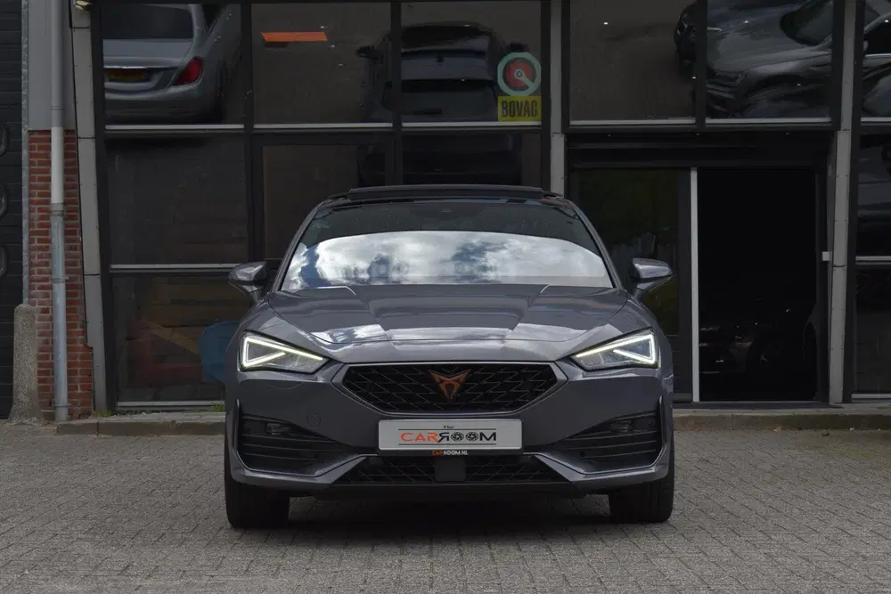 Cupra Leon 1.4 e-Hybrid VZ Business Pano Keyless Lane uit 2022, foto 2