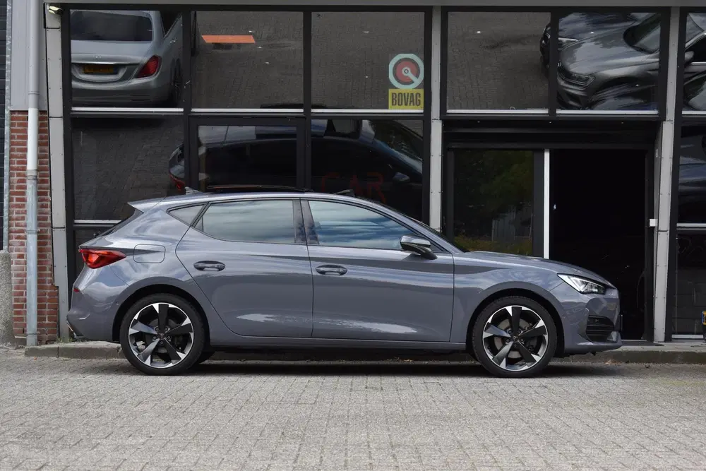 Cupra Leon 1.4 e-Hybrid VZ Business Pano Keyless Lane uit 2022, foto 8