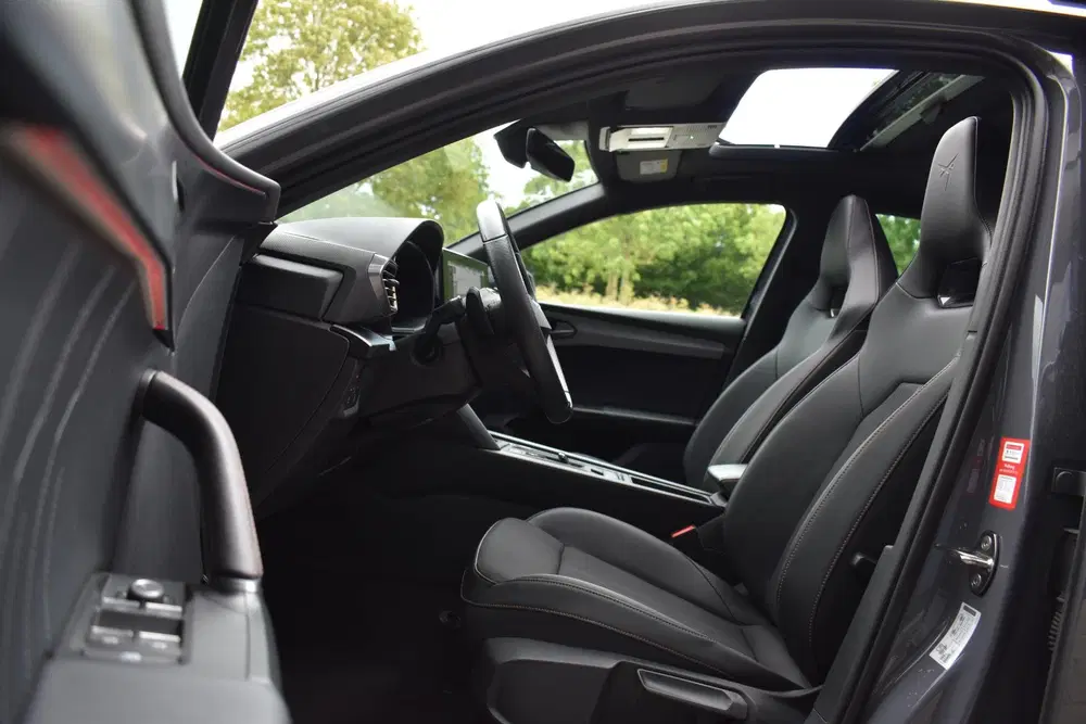 Cupra Leon 1.4 e-Hybrid VZ Business Pano Keyless Lane uit 2022, foto 9