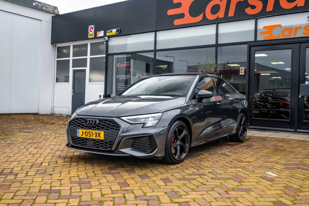 Audi A3 35 TFSI S edition uit 2020, foto 4