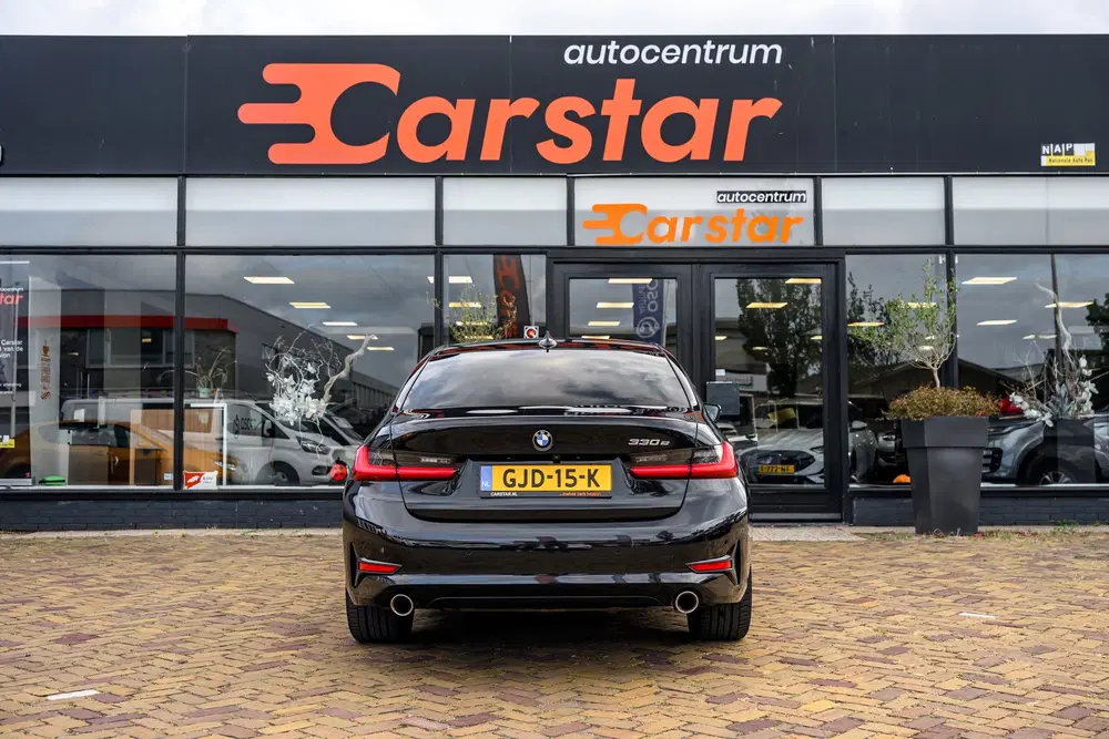BMW 3-serie 330e High Executive uit 2020, foto 10