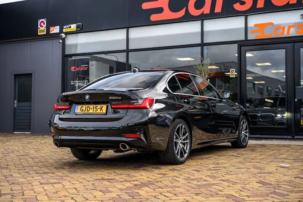 BMW 3-serie 330e High Executive uit 2020, foto 11