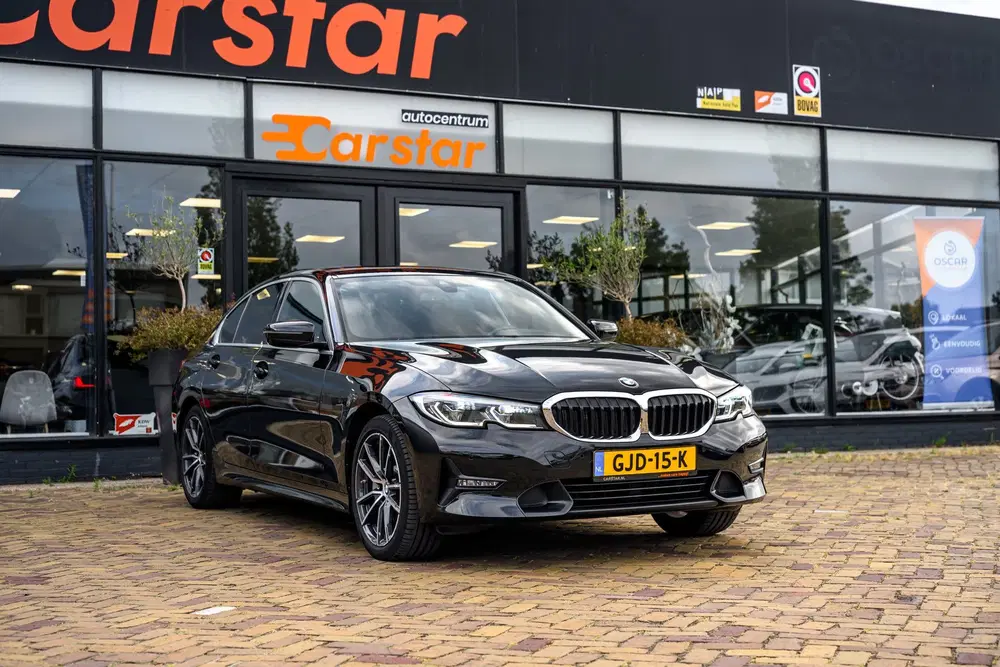 BMW 3-serie 330e High Executive uit 2020, foto 3