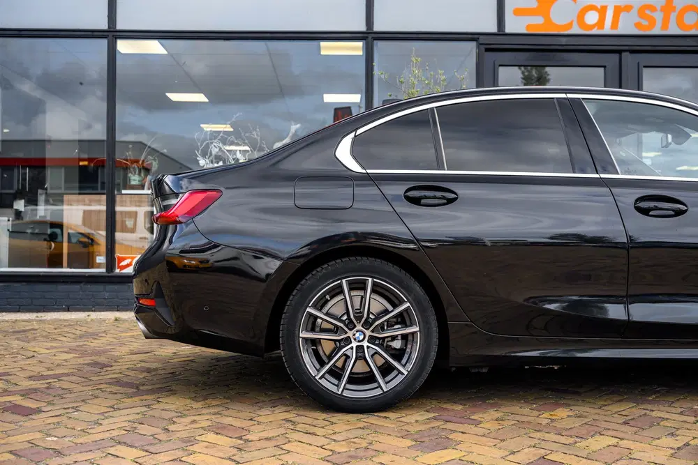 BMW 3-serie 330e High Executive uit 2020, foto 7