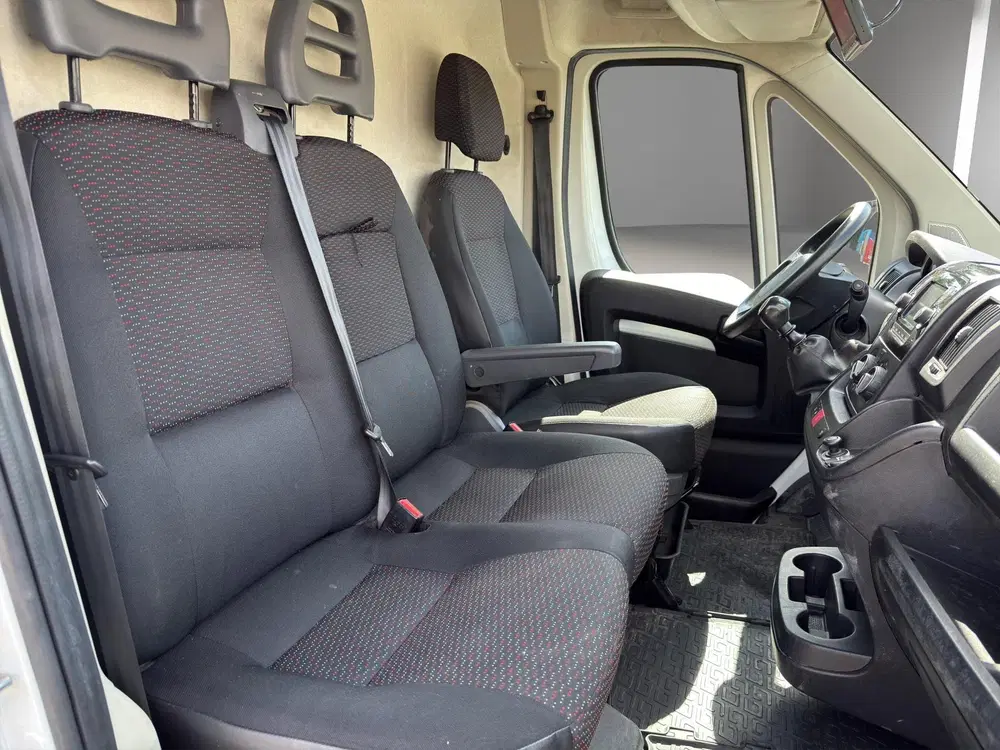 Citroën Jumper Citroen Jumper 30 2.2 BlueHDi 140 L2H2 Con uit 2020, foto 15