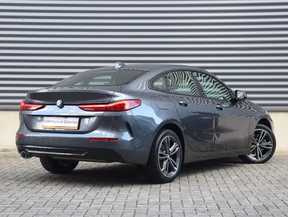 BMW 2-serie Gran Coupé 218i uit 2021, foto 2