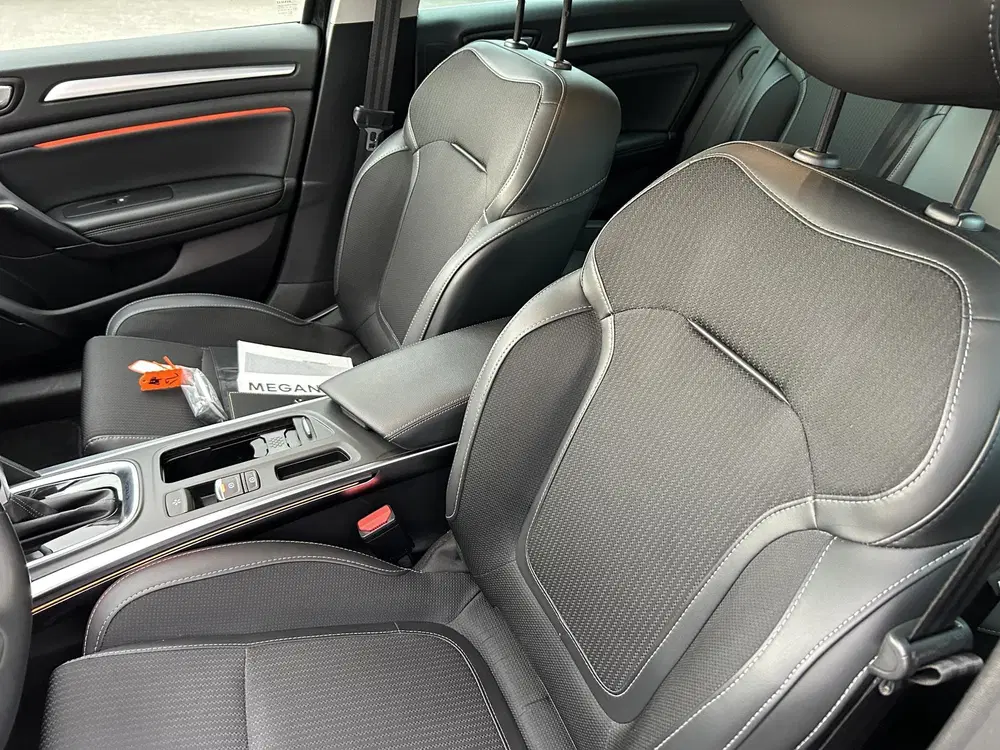 Renault Megane Mégane Estate 1.6 E-Tech Plug-In Hybrid 16 uit 2022, foto 14