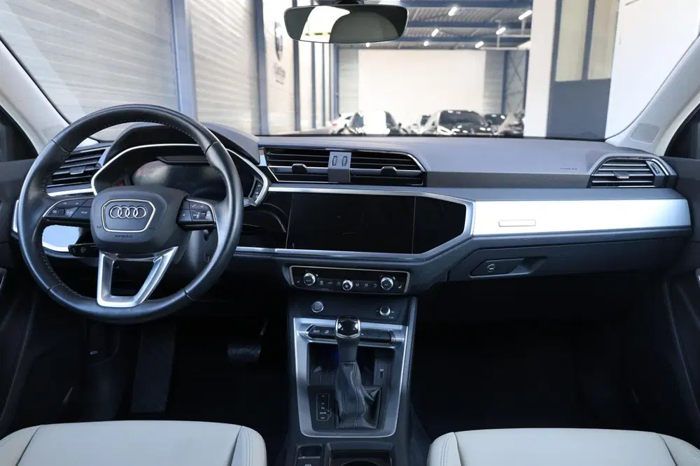 Audi Q3 40 TFSI quattro S Edition 190+PK S-LINE uit 2020, foto 2