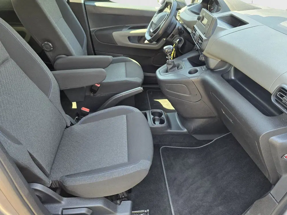 Peugeot Rifter 1.2 PureTech Style uit 2021, foto 3