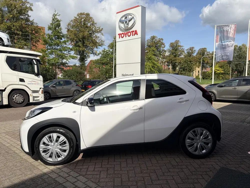 Toyota Aygo X 1.0 VVT-i MT Play uit 2025, foto 4