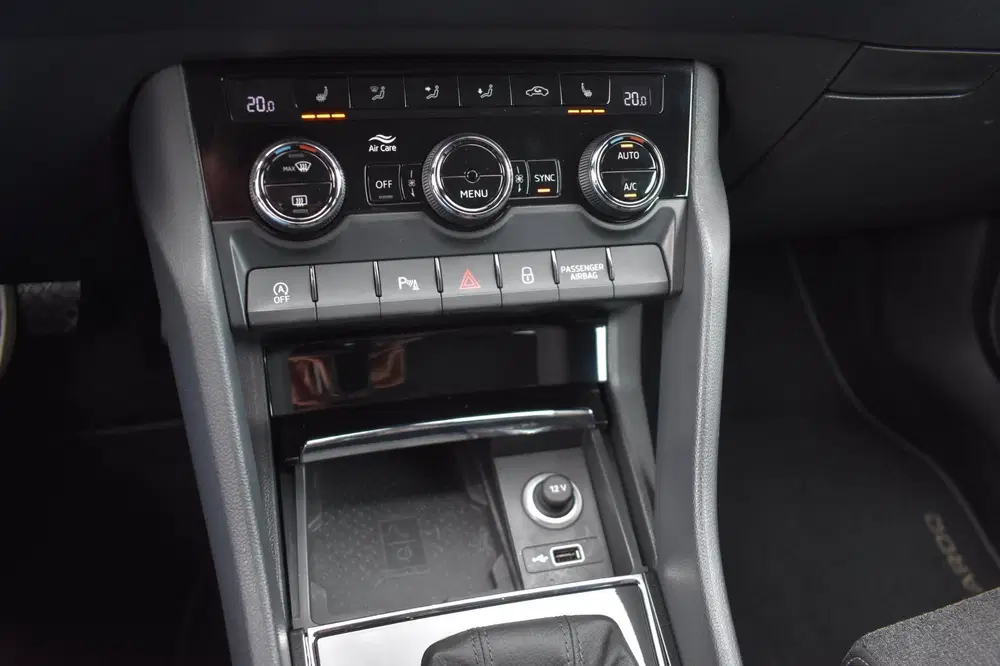 Skoda Karoq 1.5 TSI ACT uit 2019, foto 14