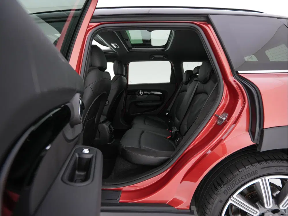 Mini Clubman 2.0 Cooper S ALL4 JCW-Styling Premier Plus uit 2021, foto 11