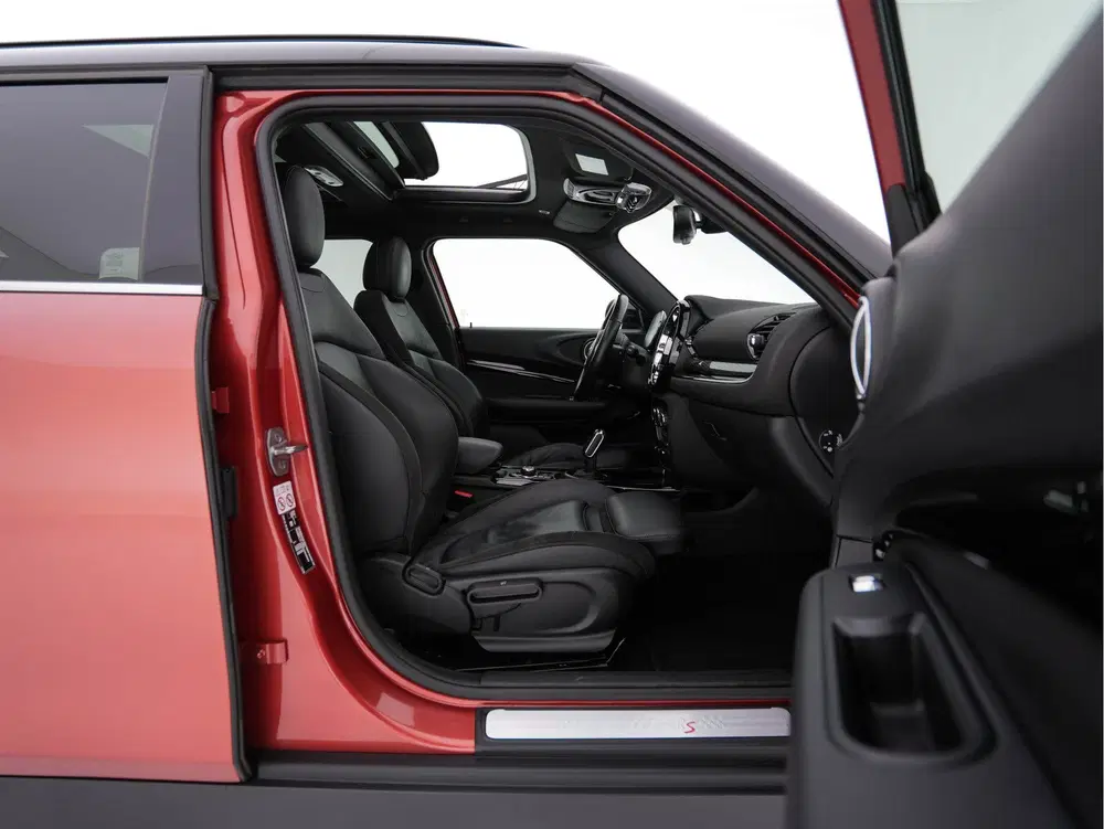 Mini Clubman 2.0 Cooper S ALL4 JCW-Styling Premier Plus uit 2021, foto 13