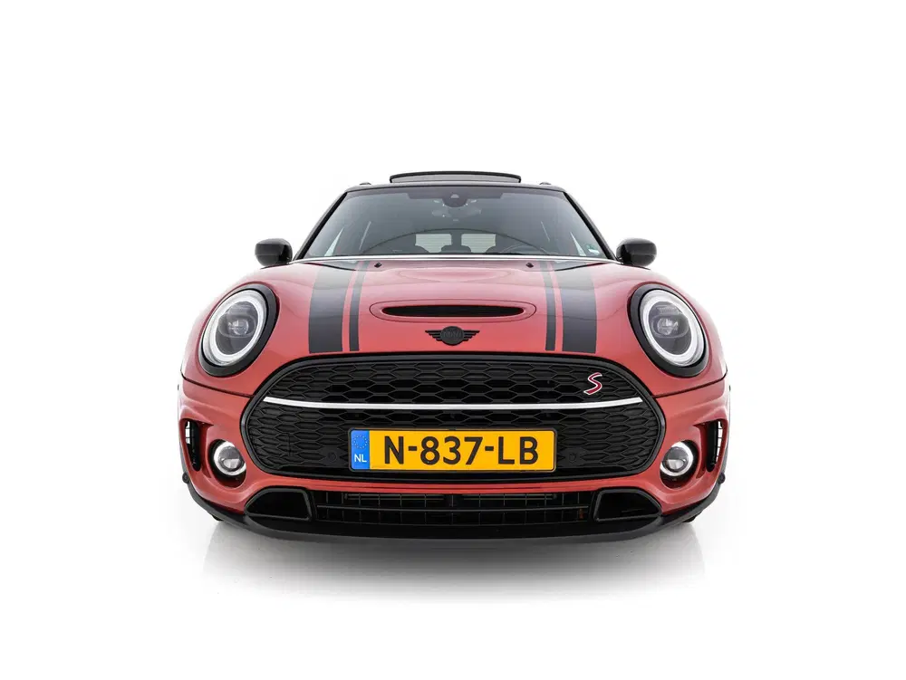 Mini Clubman 2.0 Cooper S ALL4 JCW-Styling Premier Plus uit 2021, foto 2