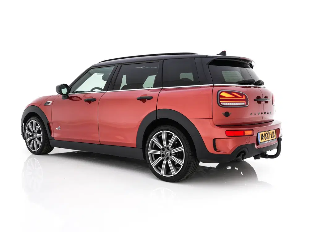 Mini Clubman 2.0 Cooper S ALL4 JCW-Styling Premier Plus uit 2021, foto 4