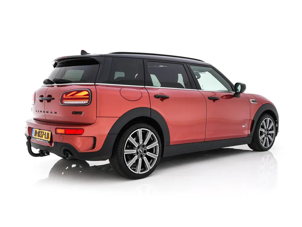 Mini Clubman 2.0 Cooper S ALL4 JCW-Styling Premier Plus uit 2021, foto 6