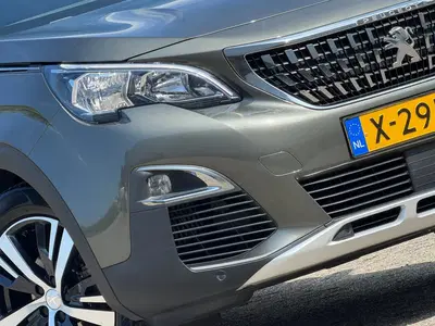 Peugeot 3008 1.2 PureTech Allure uit 2019