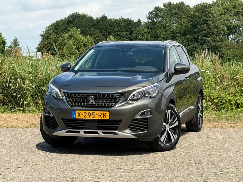 Peugeot 3008 1.2 PureTech Allure uit 2019, foto 2