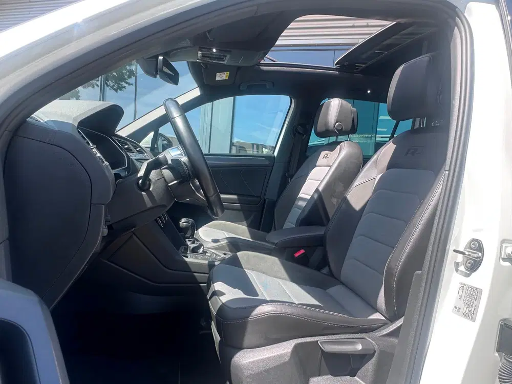 Volkswagen Tiguan 2.0 TSI 4Motion R-Line Highline uit 2020, foto 2