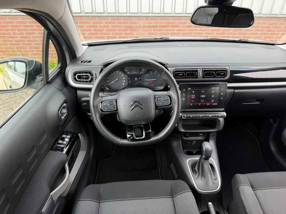 Citroën C3 Citroen C3 1.2 PureTech 110pk Shine Automa uit 2019, foto 11