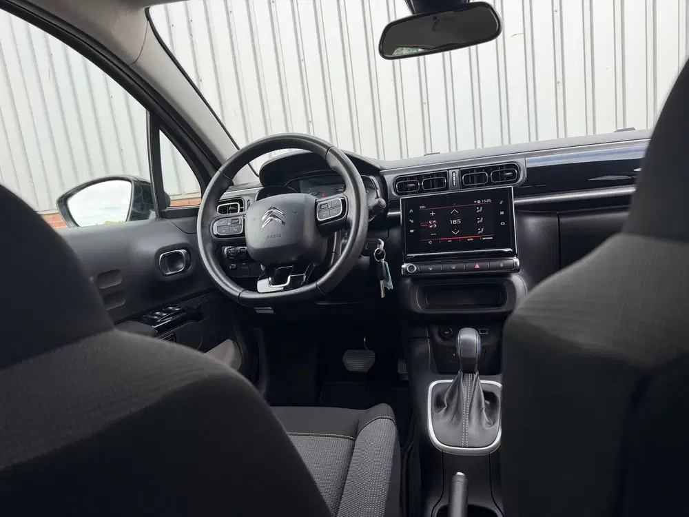 Citroën C3 Citroen C3 1.2 PureTech 110pk Shine Automa uit 2019, foto 3