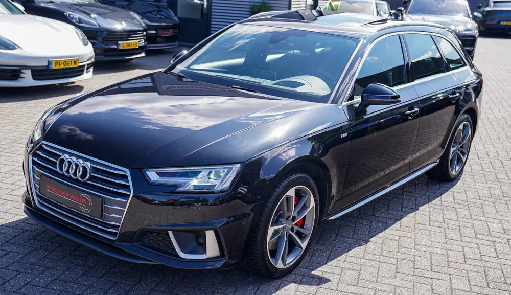 Audi A4 45 TFSI Sport S line black edition uit 2019, foto 10