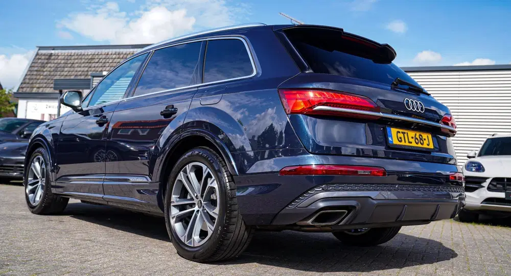 Audi Q7 55 TFSI e quattro Pro Line S uit 2024, foto 2