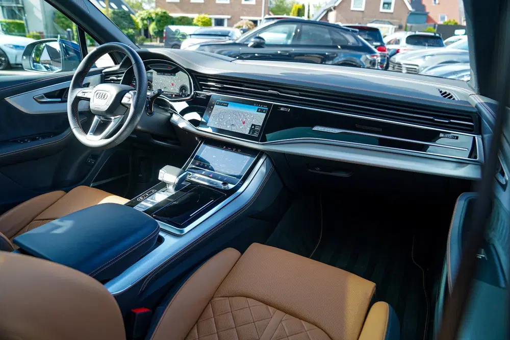 Audi Q7 55 TFSI e quattro Pro Line S uit 2024, foto 5