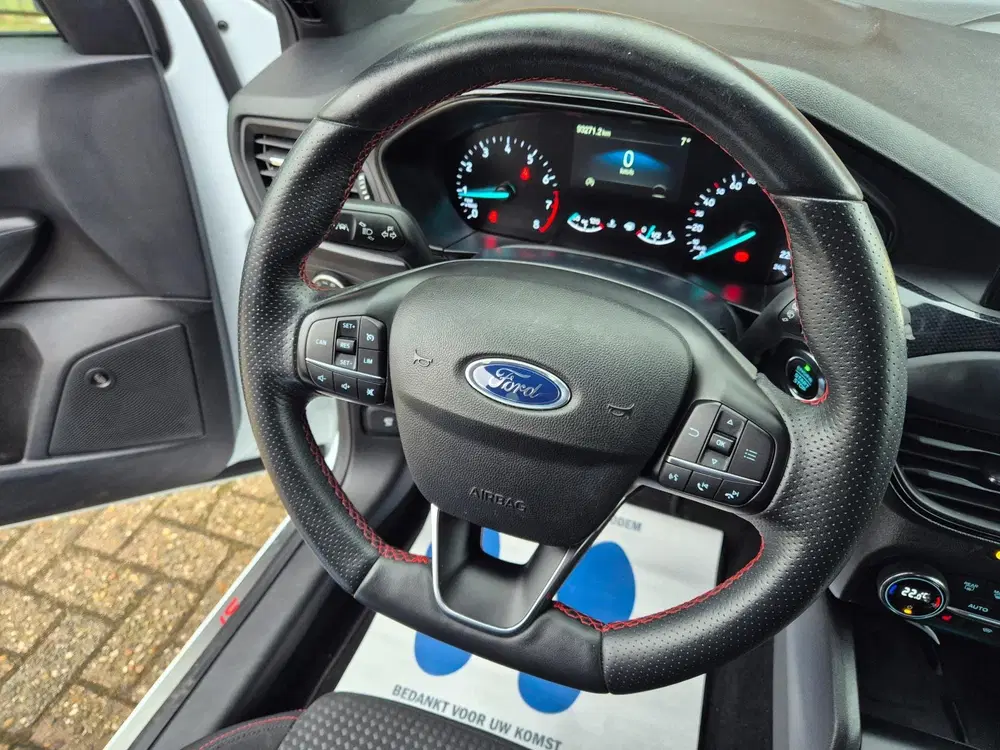 Ford Focus 1.0 EcoBoost ST Line Business LED uit 2020, foto 10