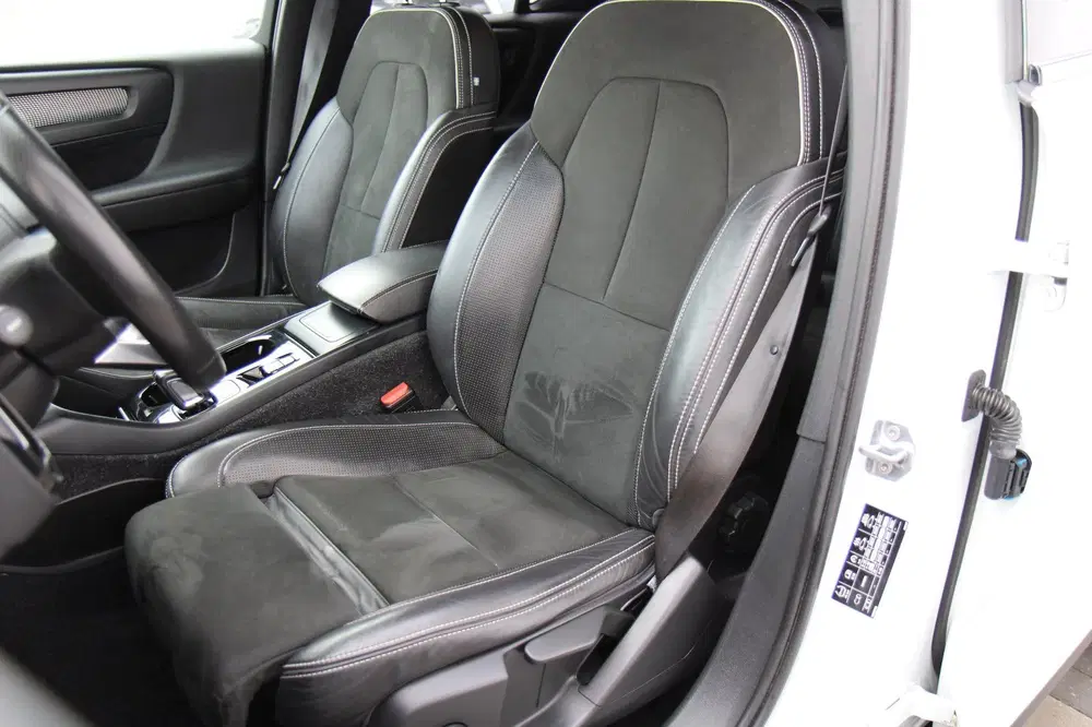 Volvo XC40 2.0 T4 AWD R-Design LED Navi Trekhaak H uit 2019, foto 8