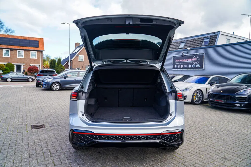 Volkswagen Tiguan 1.5 eTSI R-Line Edition uit 2025, foto 13
