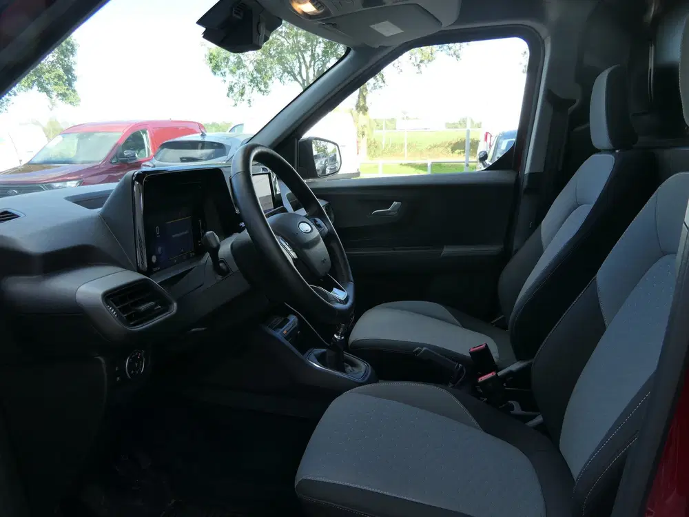 Ford Transit Courier Limited 1.0 EcoBoost uit 2024, foto 5