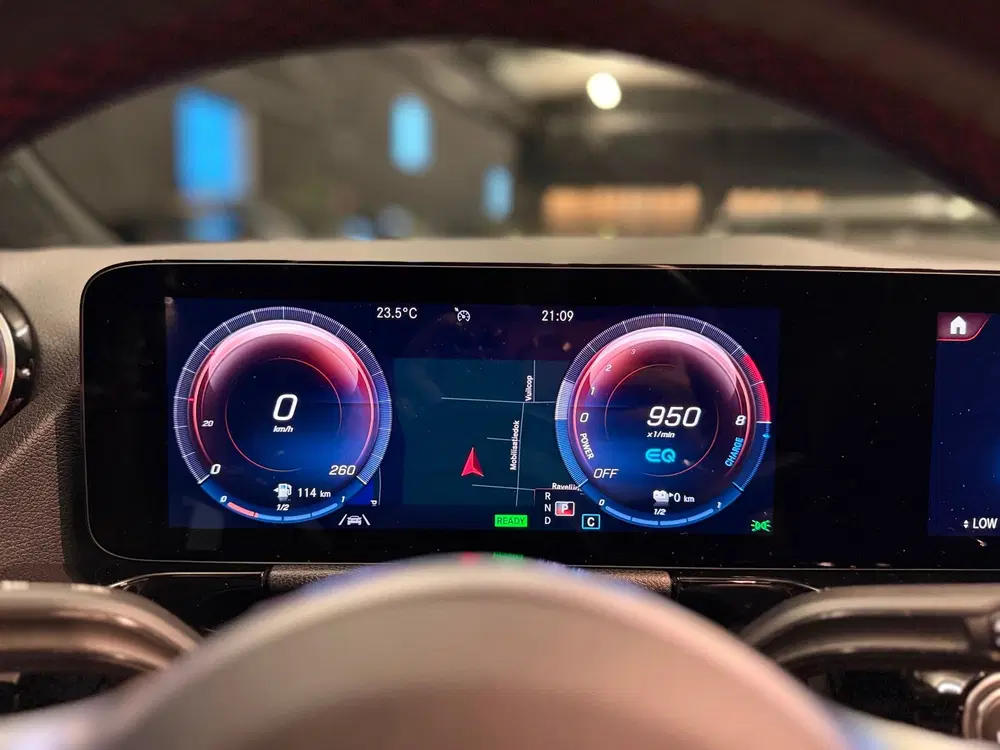Mercedes-Benz GLA 250 e AMG Line Edition one uit 2020, foto 14