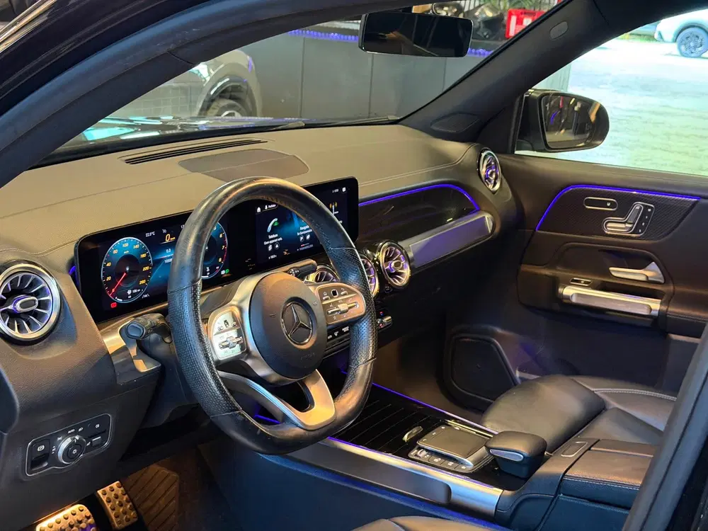 Mercedes-Benz GLB 200 AMG uit 2020, foto 10