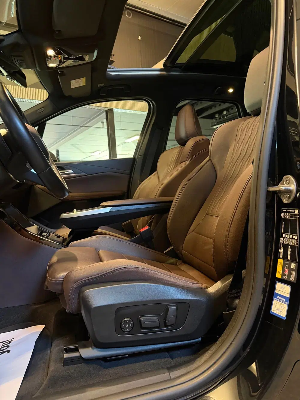 BMW 2-serie Active Tourer 230e xDrive M sport uit 2024, foto 12