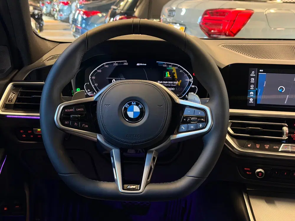 BMW 3-serie 330e M sport uit 2021, foto 13