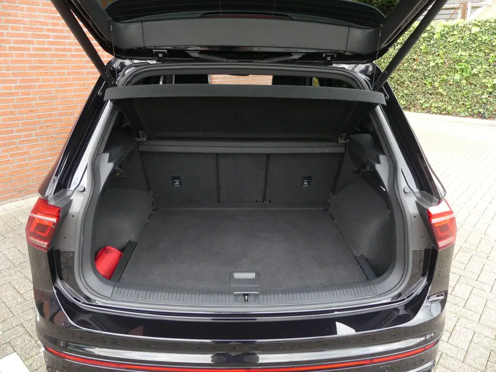 Volkswagen Tiguan 2.0 TSI 4Motion R-Line Black Edition uit 2022, foto 10
