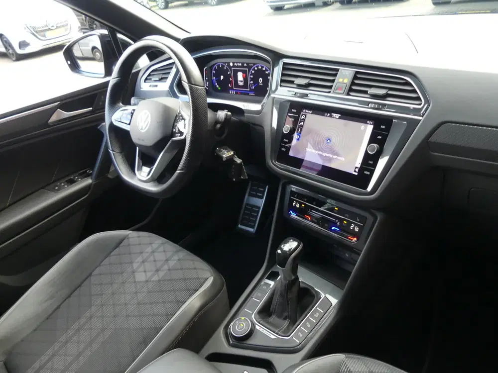 Volkswagen Tiguan 2.0 TSI 4Motion R-Line Black Edition uit 2022, foto 2