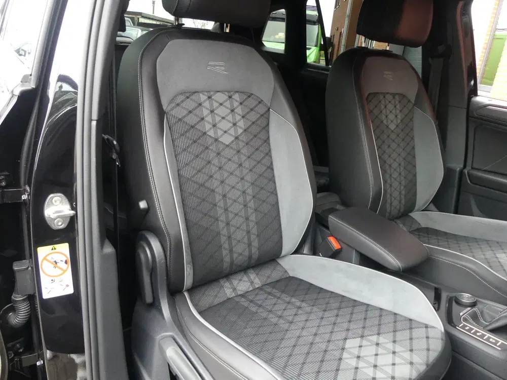 Volkswagen Tiguan 2.0 TSI 4Motion R-Line Black Edition uit 2022, foto 7