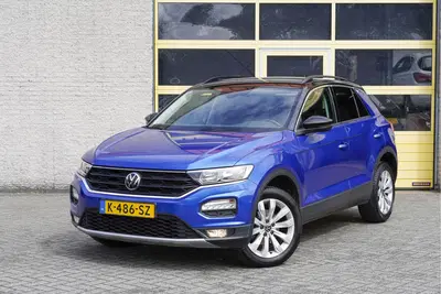 Volkswagen T-Roc 1.0 TSI Style BJ2021 Lmv 17" uit 2021
