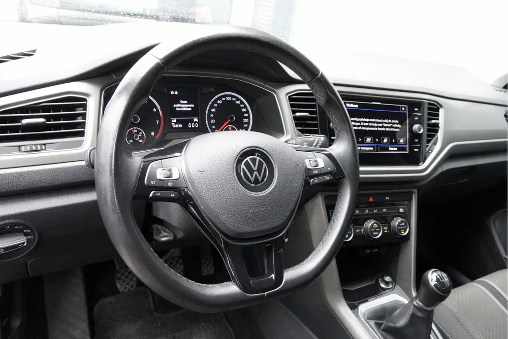 Volkswagen T-Roc 1.0 TSI Style BJ2021 Lmv 17" uit 2021, foto 8