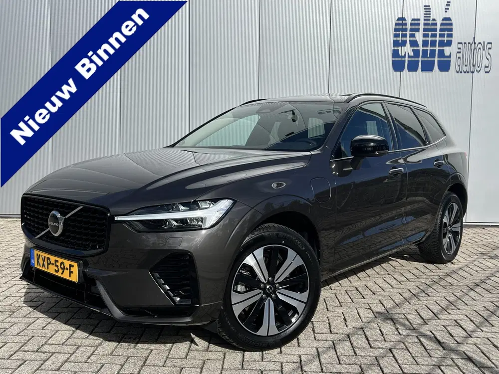Volvo XC60 2.0 T8 455 PK AWD Plus Dark Trekhaak Harma uit 2024