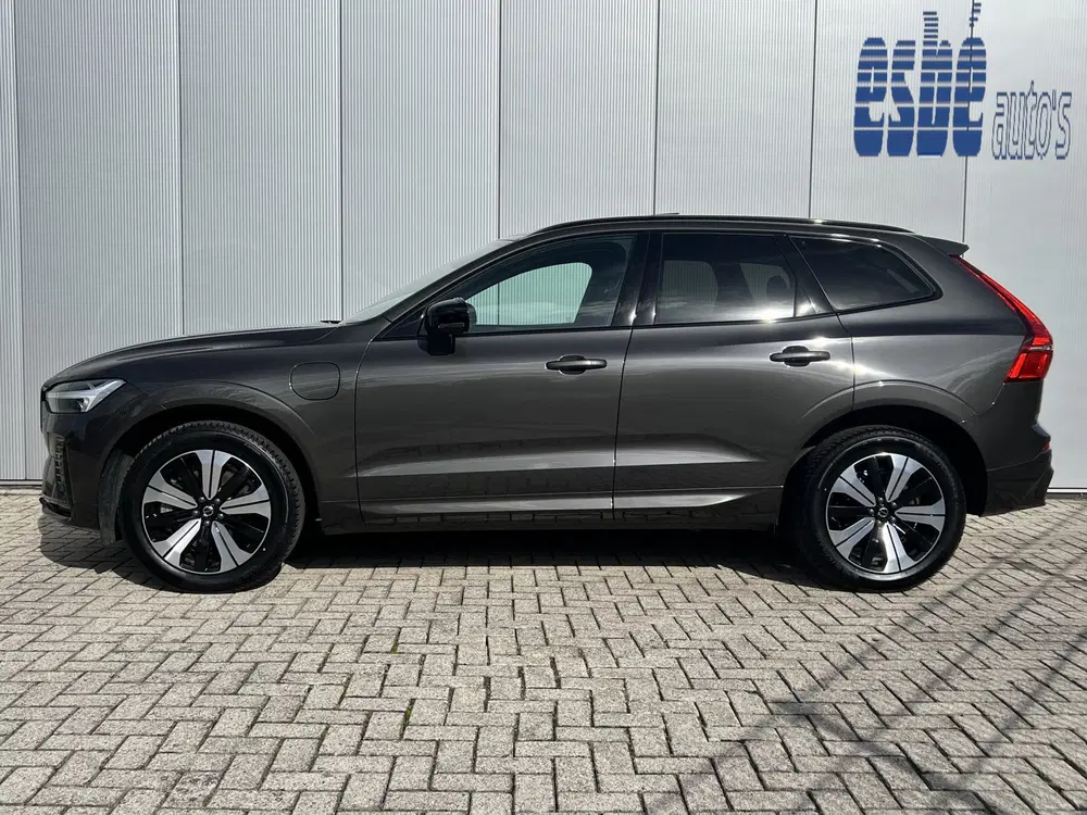 Volvo XC60 2.0 T8 455 PK AWD Plus Dark Trekhaak Harma uit 2024, foto 2