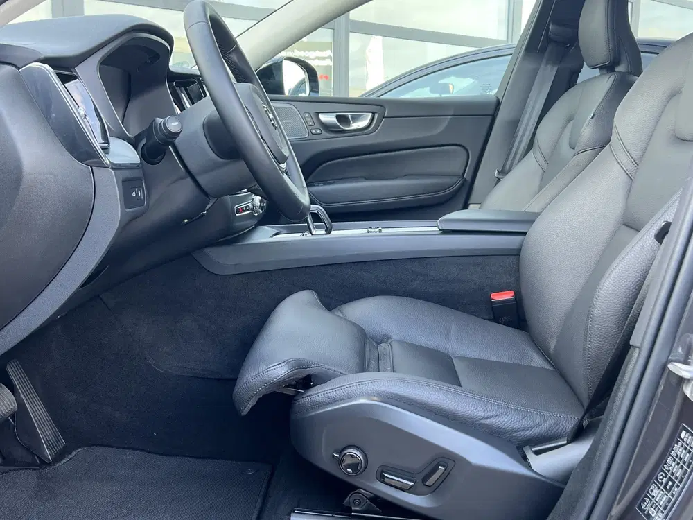 Volvo XC60 2.0 T8 455 PK AWD Plus Dark Trekhaak Harma uit 2024, foto 6