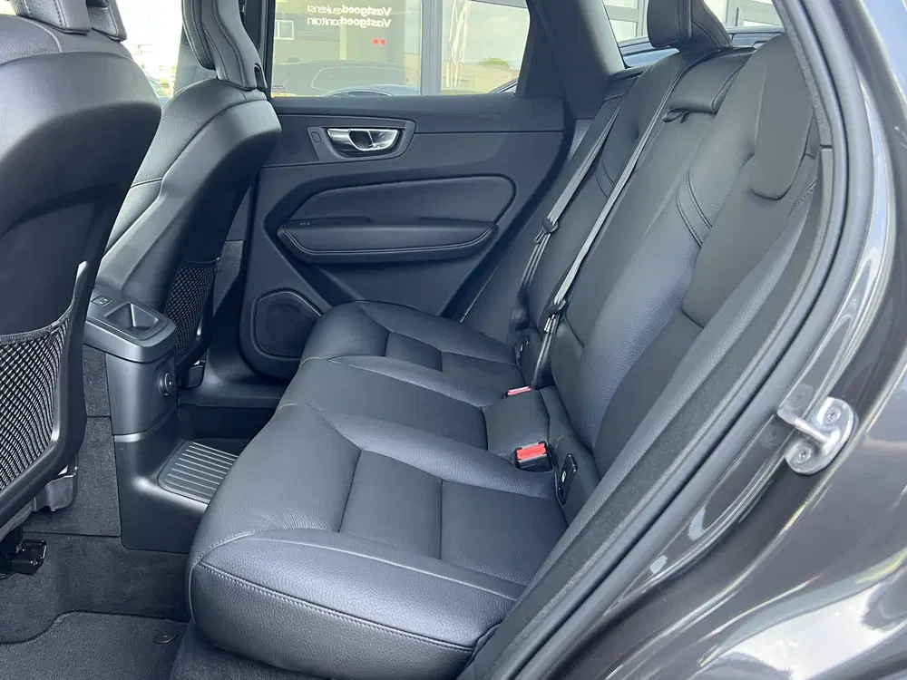 Volvo XC60 2.0 T8 455 PK AWD Plus Dark Trekhaak Harma uit 2024, foto 7